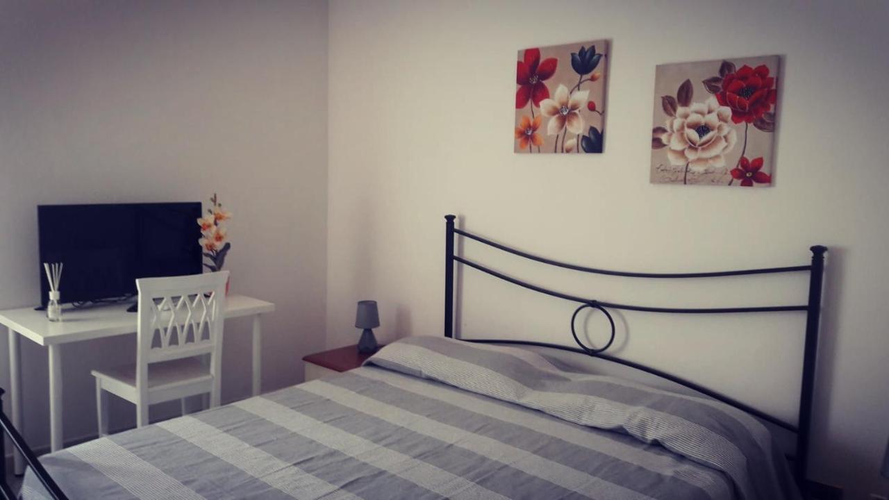 Allegra B&B Terracina Bagian luar foto