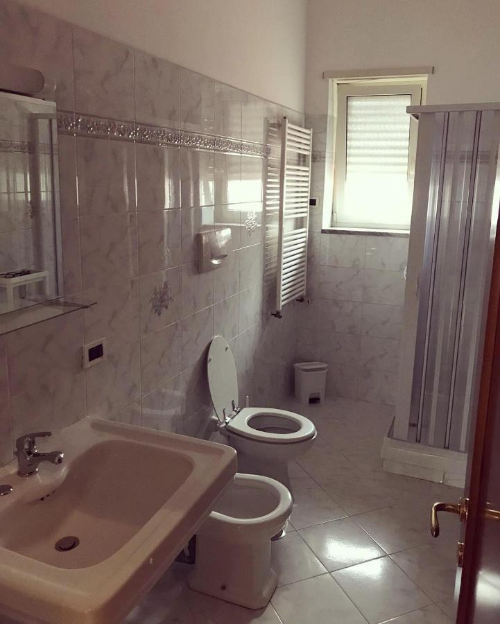 Allegra B&B Terracina Bagian luar foto