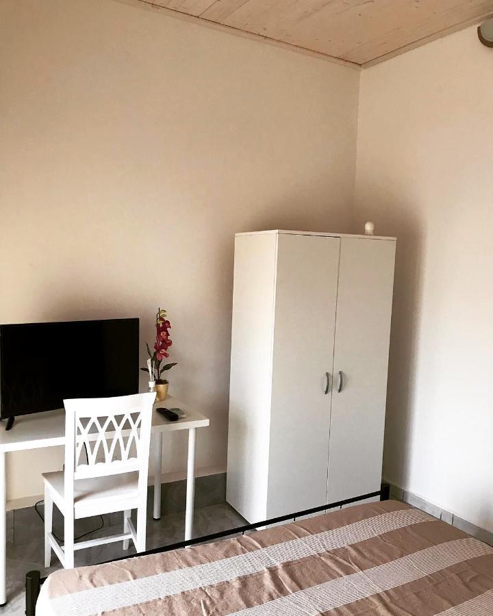 Allegra B&B Terracina Bagian luar foto